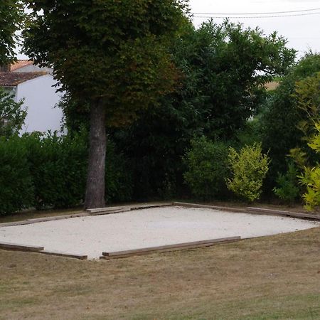 Le Clos Des Oiseaux Saintes Luaran gambar