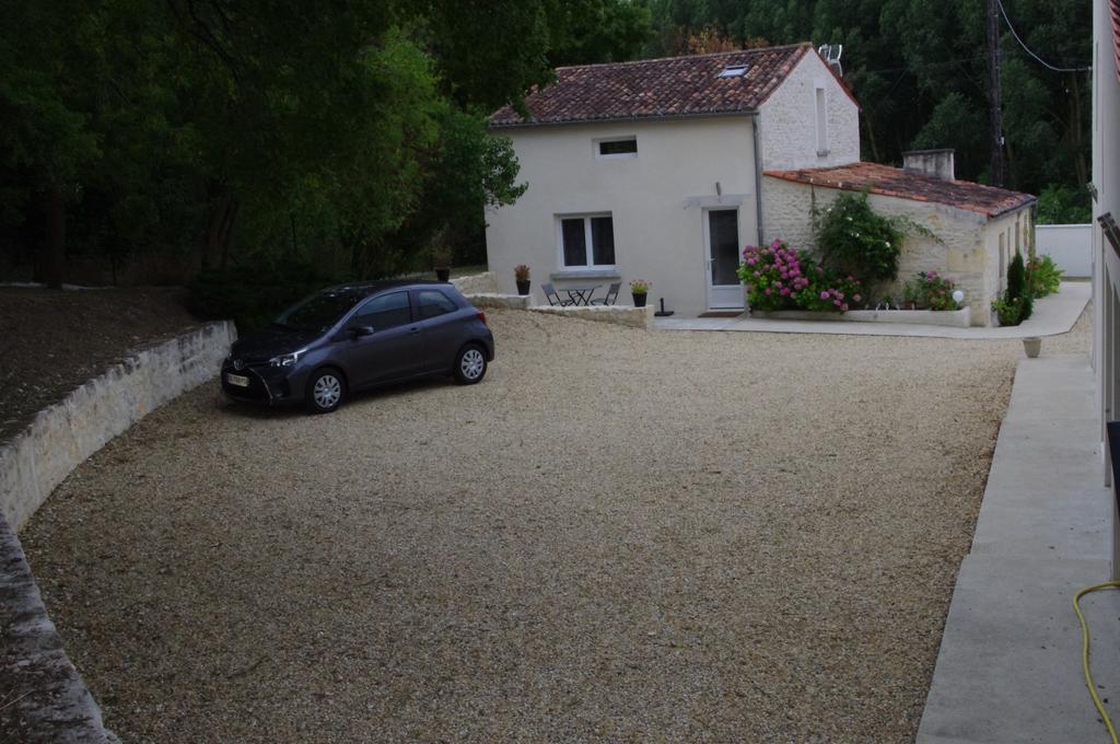 Le Clos Des Oiseaux Saintes Luaran gambar